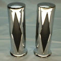 V-Factor 42029 Chrome & Rubber Hand Grips Diamond Style for Harley 1"