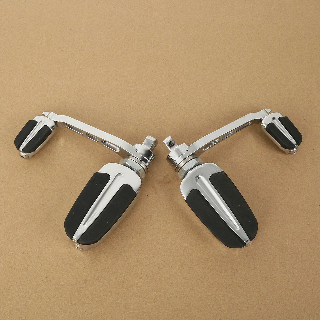 Slipstream Male Mount Foot Pegs Heel Rest Fit For Harley Dyna Fxdf Fat Bob Fxdc